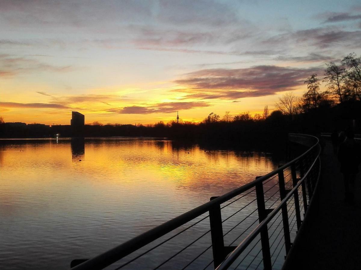 Ruhiges Apt. Direkt Am Naherholungsgebiet Mit Seeblick, Zentrum 5Min, Messe 18Min Norimberga Esterno foto